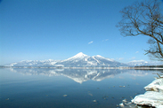 福島県 猪苗代湖と磐梯山