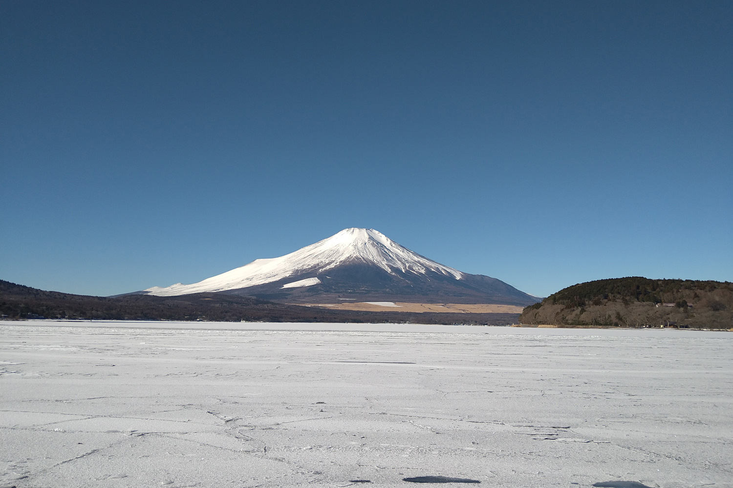 冬の富士山シーン